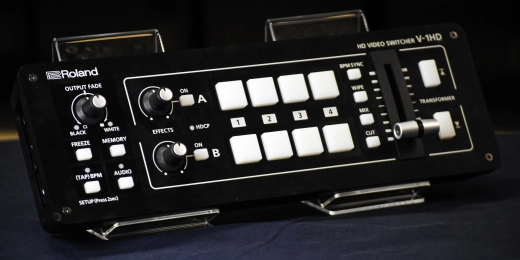 Roland - V-1HD